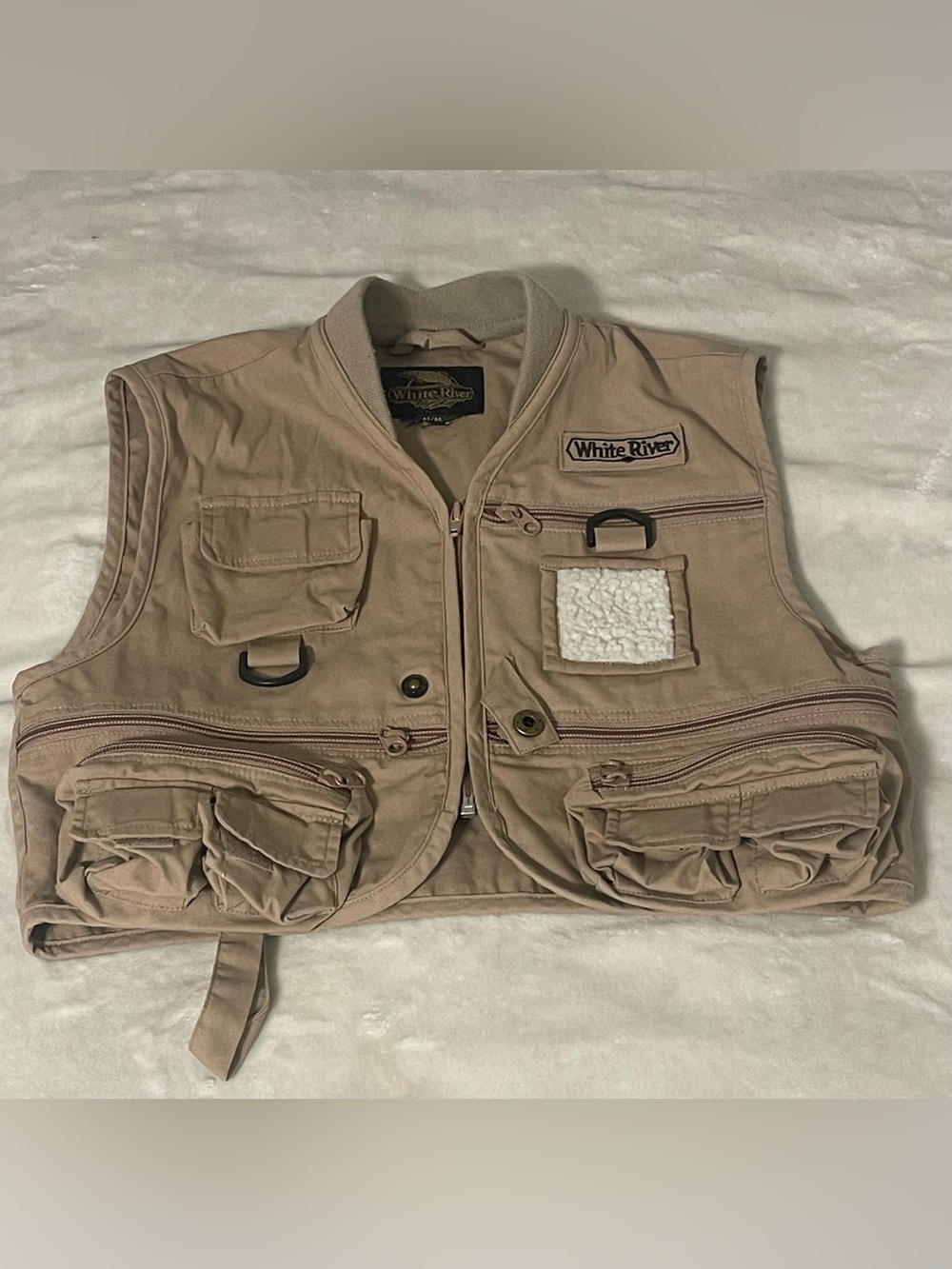White River Fly Shop Youth Medium Fishing Vest Khaki Tan Many Pockets Zip